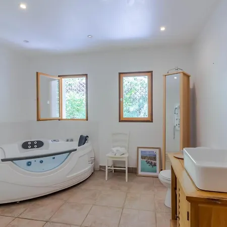 La Parenthèse Fleurie - Avec Piscine Privée *