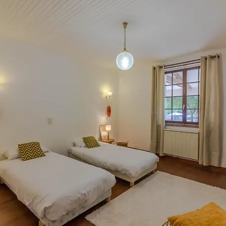 Hébergement de vacances La Parenthèse Fleurie - Avec Piscine Privée *