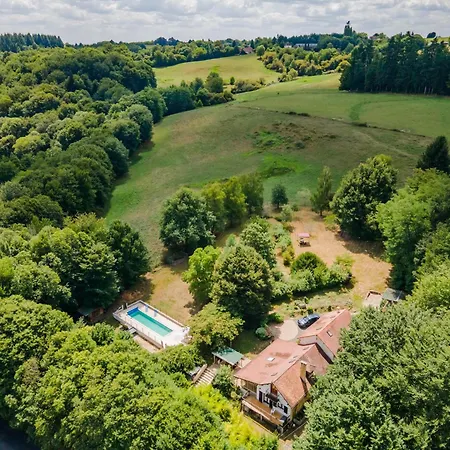 La Parenthèse Fleurie - Avec Piscine Privée Hébergement de vacances