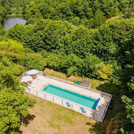 La Parenthèse Fleurie - Avec Piscine Privée Hébergement de vacances *